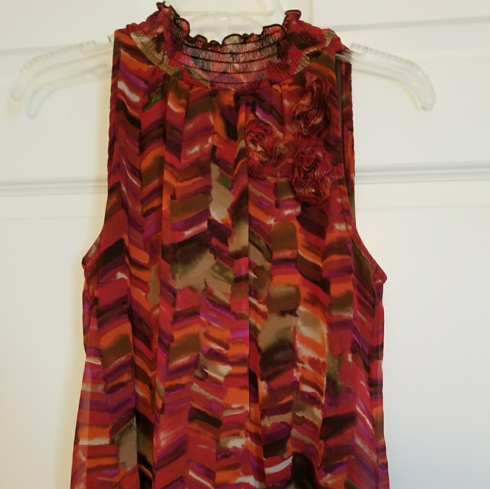 Sleeveless dress top